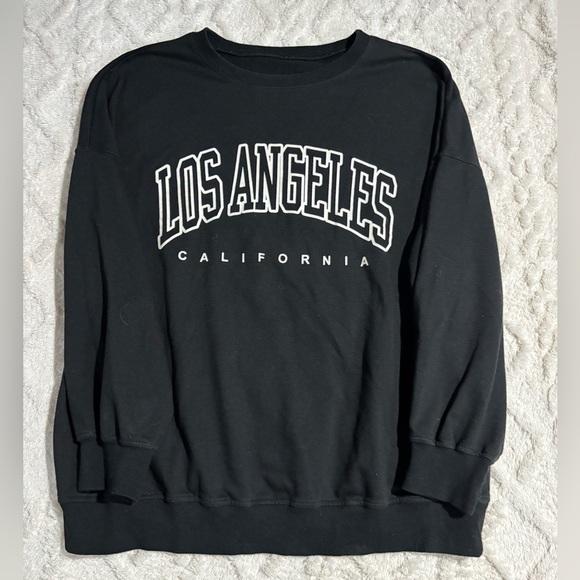 Tops - Los Angeles black crewneck medium